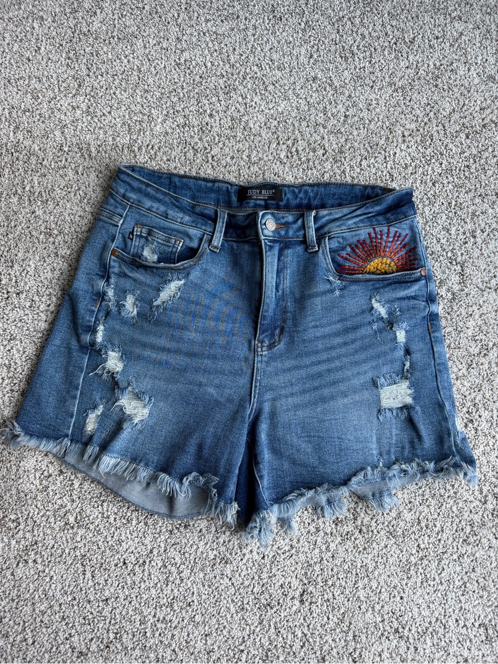 Judy Blue 1XL Sun Embroidered Distressed High Rise Denim Size Small